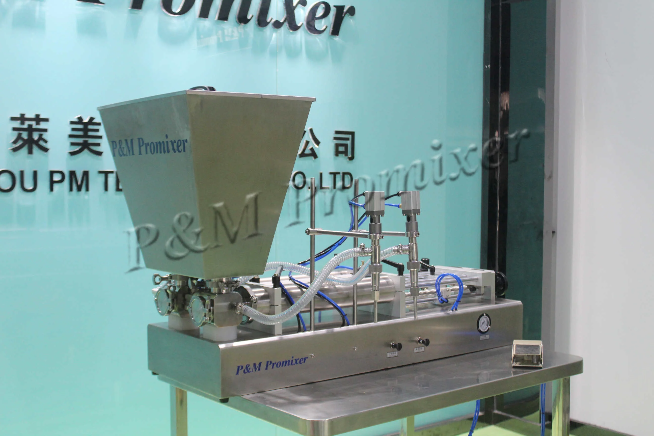 Horizontal 2 heads semi-Auto Batter Machine Cream Pot China Acetone Liquid Gun Nozzle For Liquid Filling Machinery Equipments