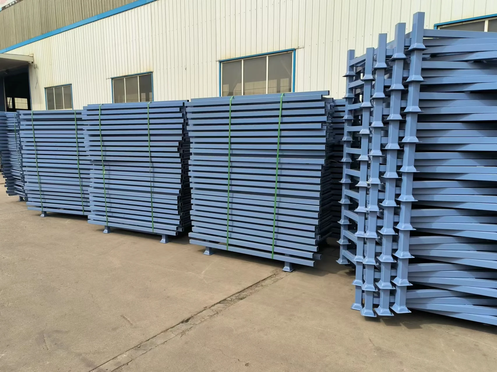 Blue Industrial Heavy Duty Foldable Stacking Pallet Rack Tire Rack Storage Steel Rack stack pallet frames