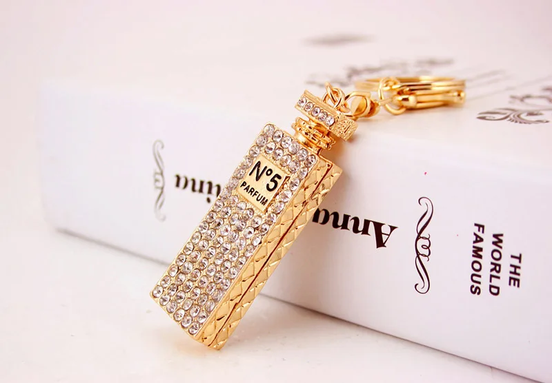 2020 Fashion Exquisite rhinestone perfume bottle Keychain car pendant Keychain YS851