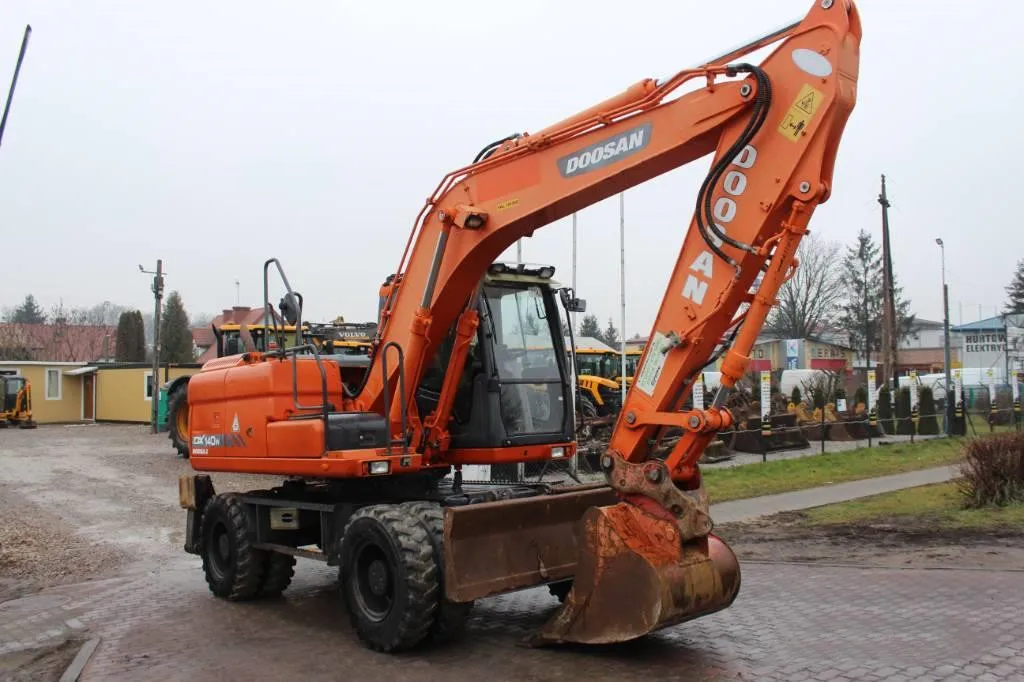 Low Price Used Doosan DX140 Excavator  Doosan DX140 DH220 DH300 Excavator