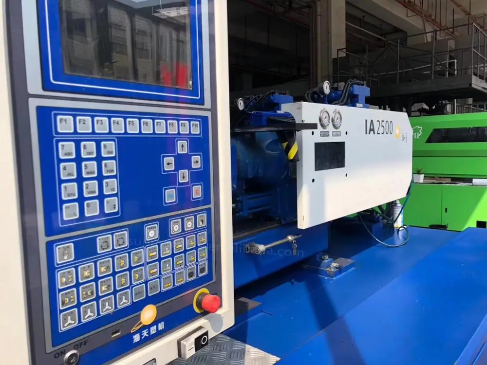 Haitian IA 2500 Toothbrush making used double color plastic injection machinery with free toothbrush mold