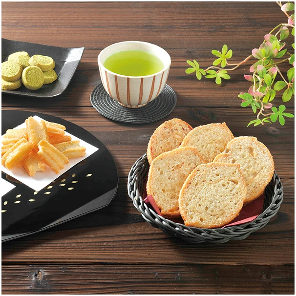 Japanese crisp and sprinkled sugar candy confectionery bread toster