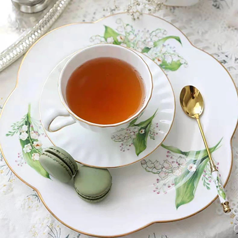 Fine Bone China  Various Widely Used Unique Ceramic Dessert Plate 8 inch Flat Plate dinnerware  Lily Of the Valley