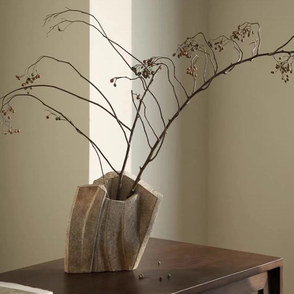 Modern Luxury Art Resin Creative Decorative Vase Home Decor Art Desktop Office Decorative Flower Vase