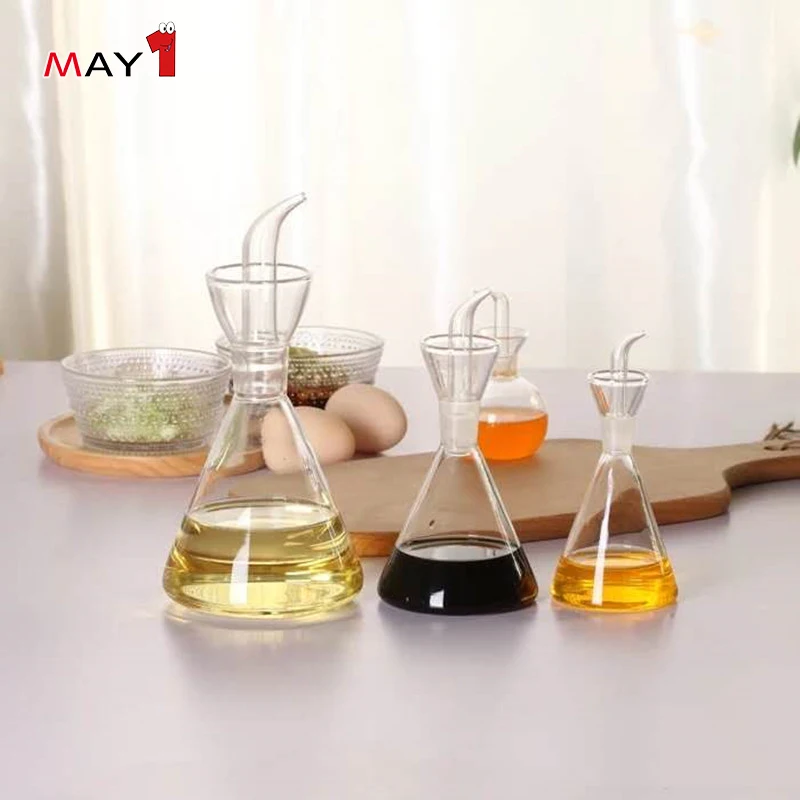 Triangle Shapped For Kitchen Use Oil Soy Sauce Borosilicate Cooking Glass Dispenser
