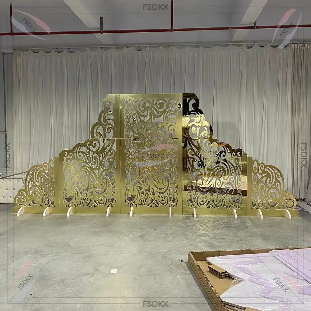 Beautiful Exquisite Design Hollow Gold Backdrops Arch  For Wedding Events wedding chuppah backdrops for sale