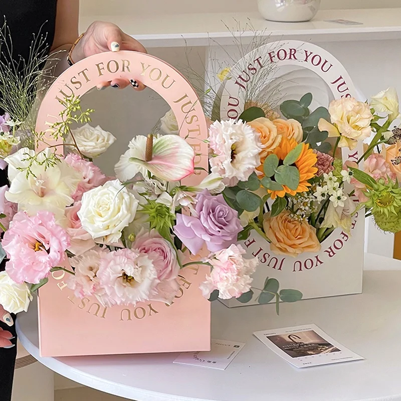 Paper portable flower basket flower packaging bag gift box bouquet tote bag christmas arrangement box fresh flower