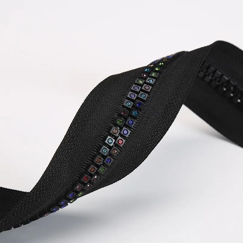 #3 #5 #8 plastic zip resin rainbow zipper  diamond Black and white customized zipper