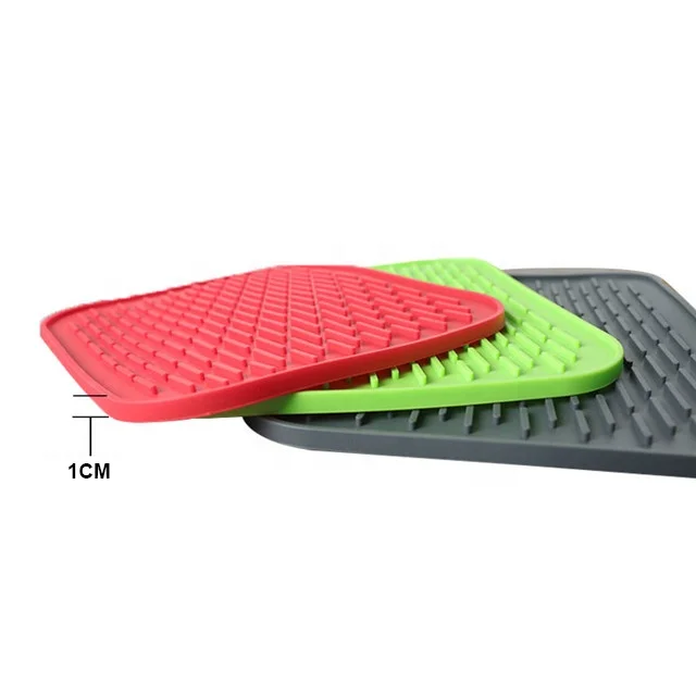 Wholesale Kitchen Multi-function waterproof filter cup kitchenware Splash pad waterproof silicone under sink liner drain mat