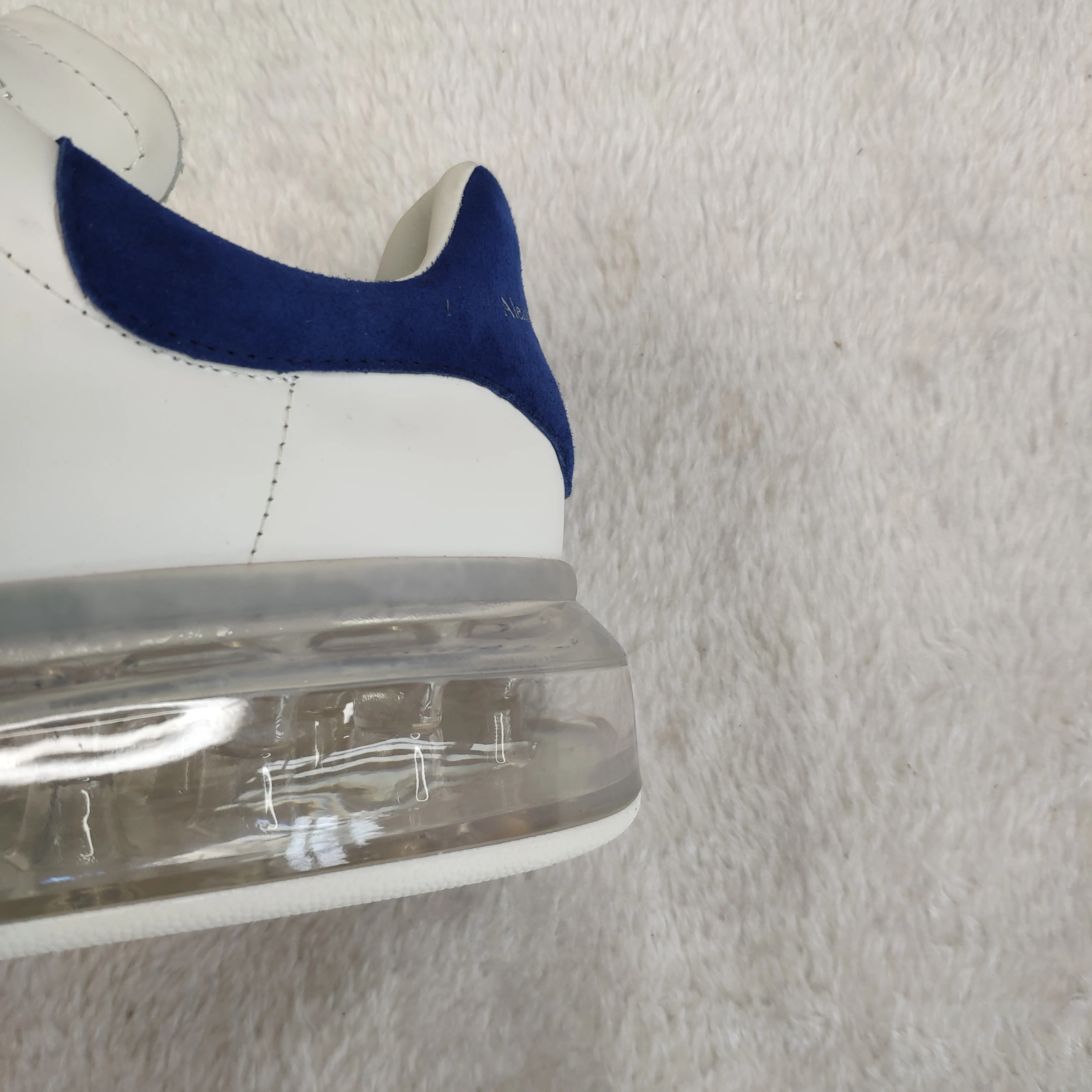 
MOQ 1Pair guangzhou Latest Customized 35-46 Size white Genuine Leather Casual Running Sport air Shoes For Men women 