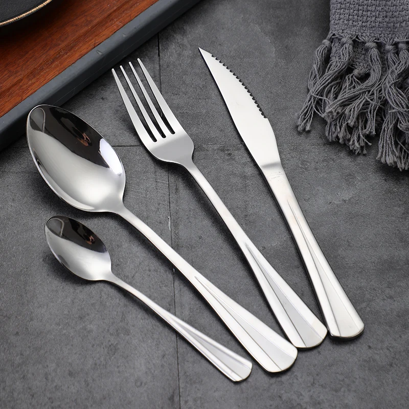 Low price spoons forks and knives set flatware silver modern stainless steel christmas cutlery set