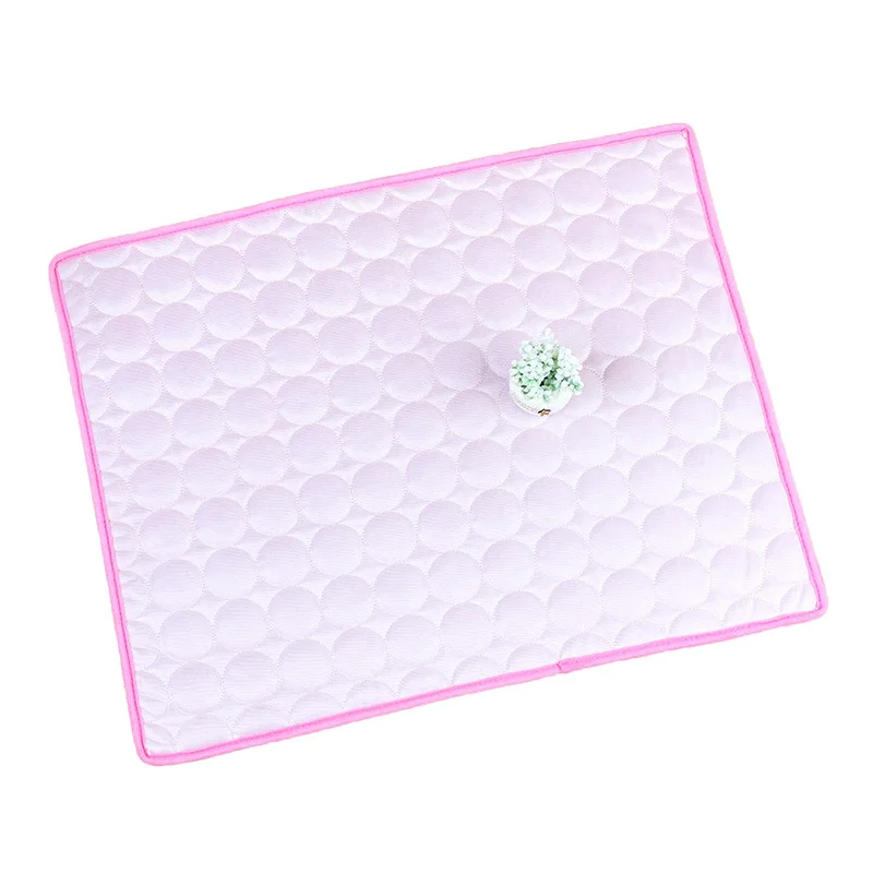 Pet Cooling Pad Waterproof Cold Pad for Dogs Nylon Blue Bed Pressure Activated Gel Dog Cooling Mat