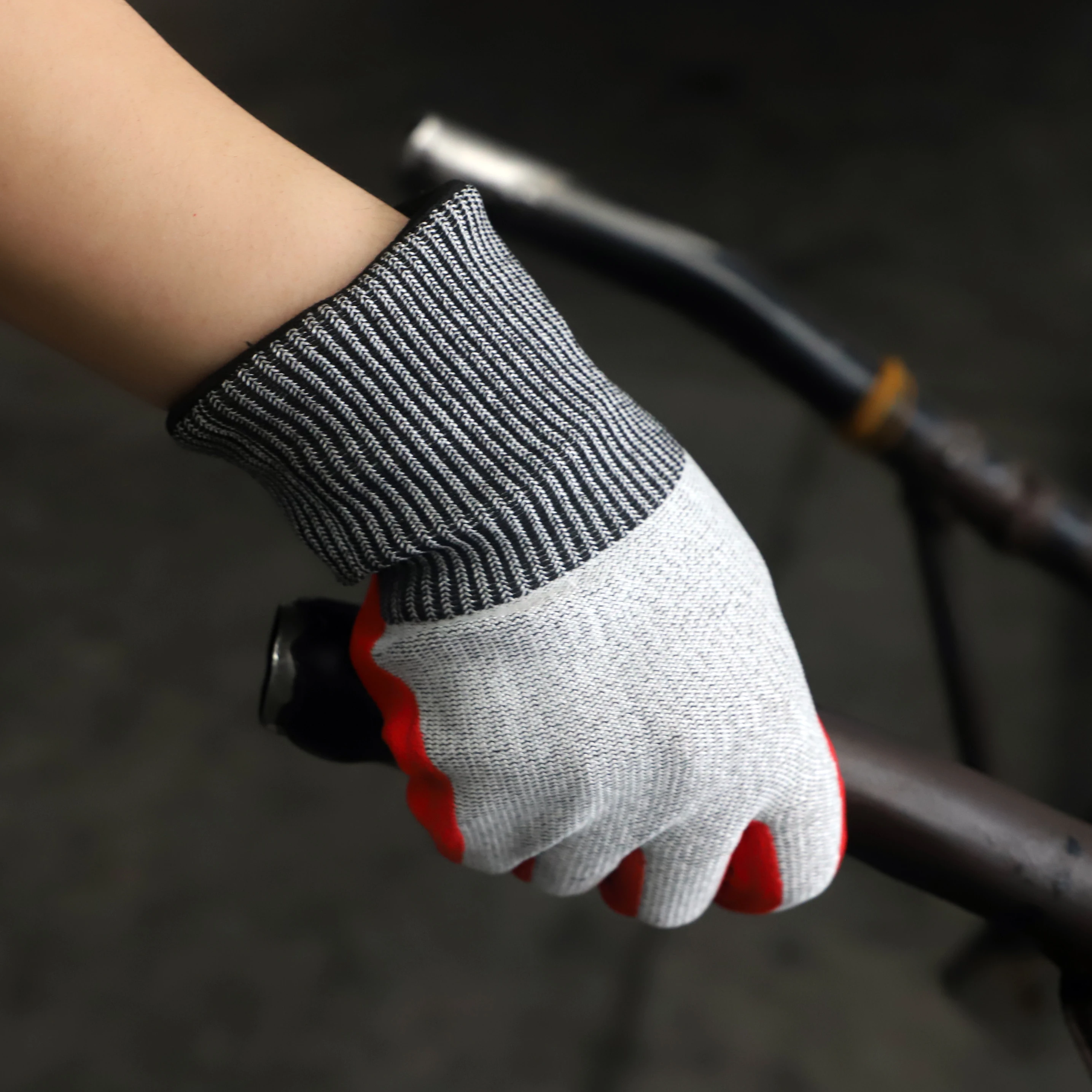 SKYEE Durable CE 13G Cut Resistant Gloves Anti Cutting A3 NBR Reinforced Thumb Crotch Nitrile Dipped Cut Proof Gloves