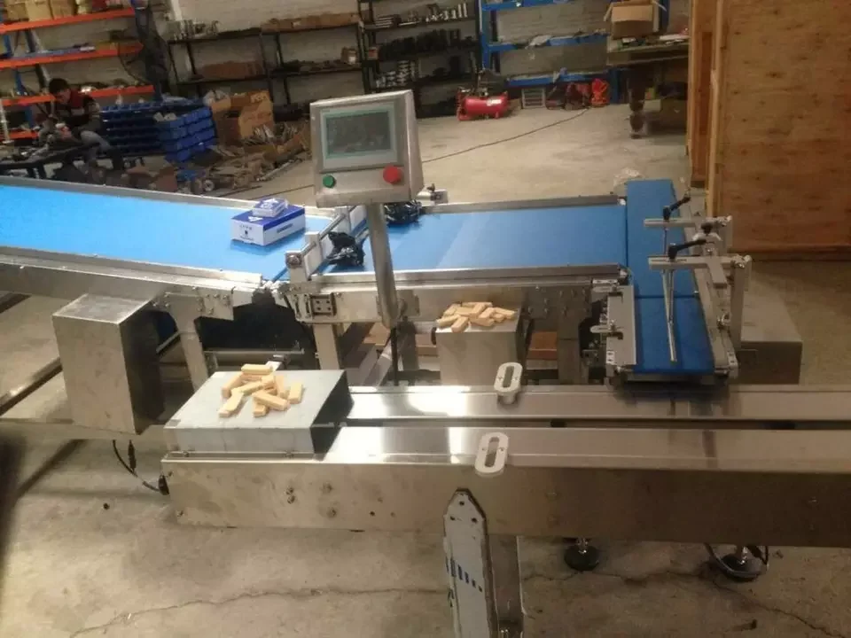 High Speed Automatic Feeding Line Chocolate Granola Bar Pillow Packaging Line Sachet Packaging Machine For Biscuit Plant