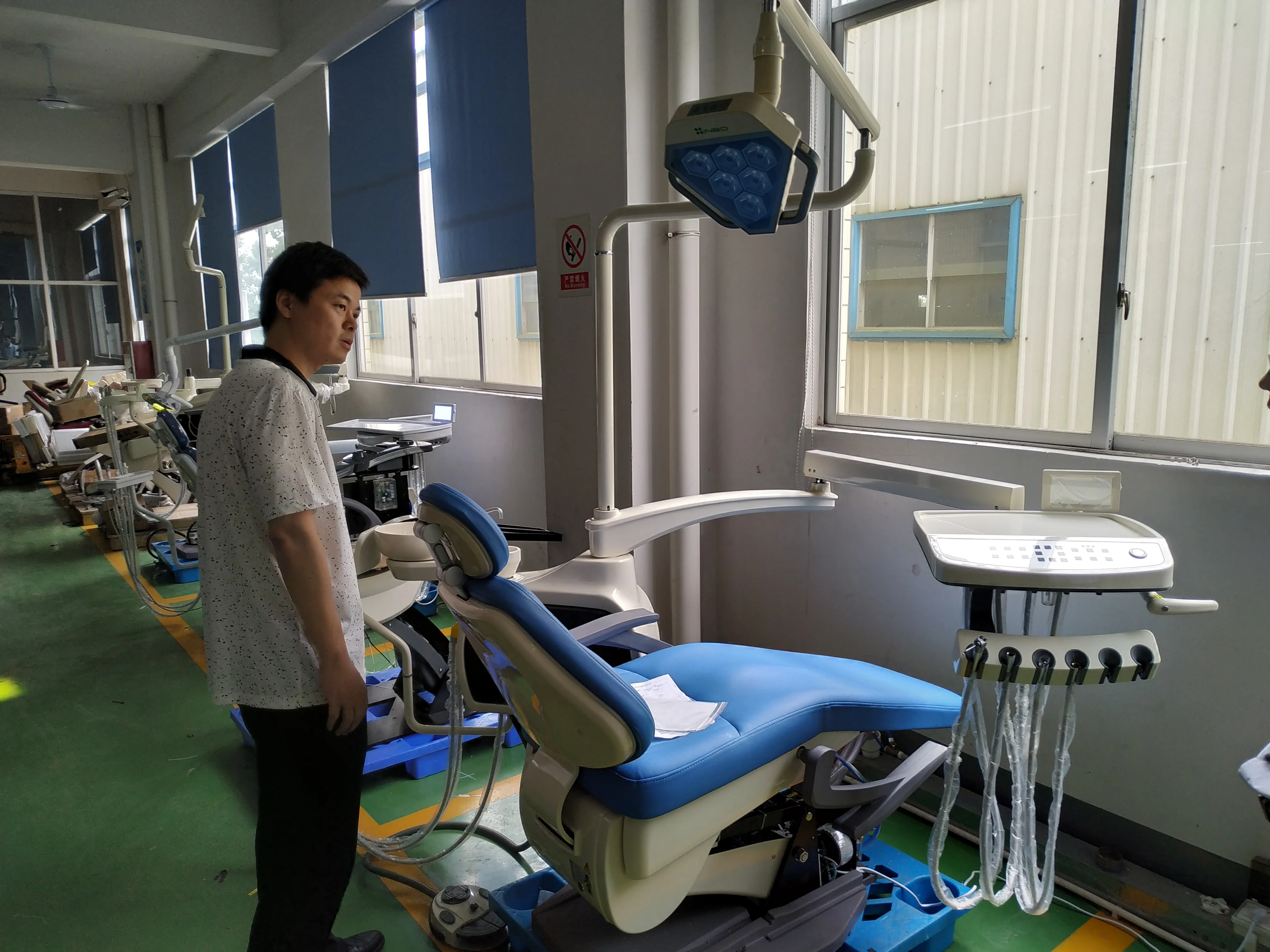 multi-founctional dental unit Latest Luxury Dentist Dental Chair with American Pipe FN-DU3 dental chair Korea