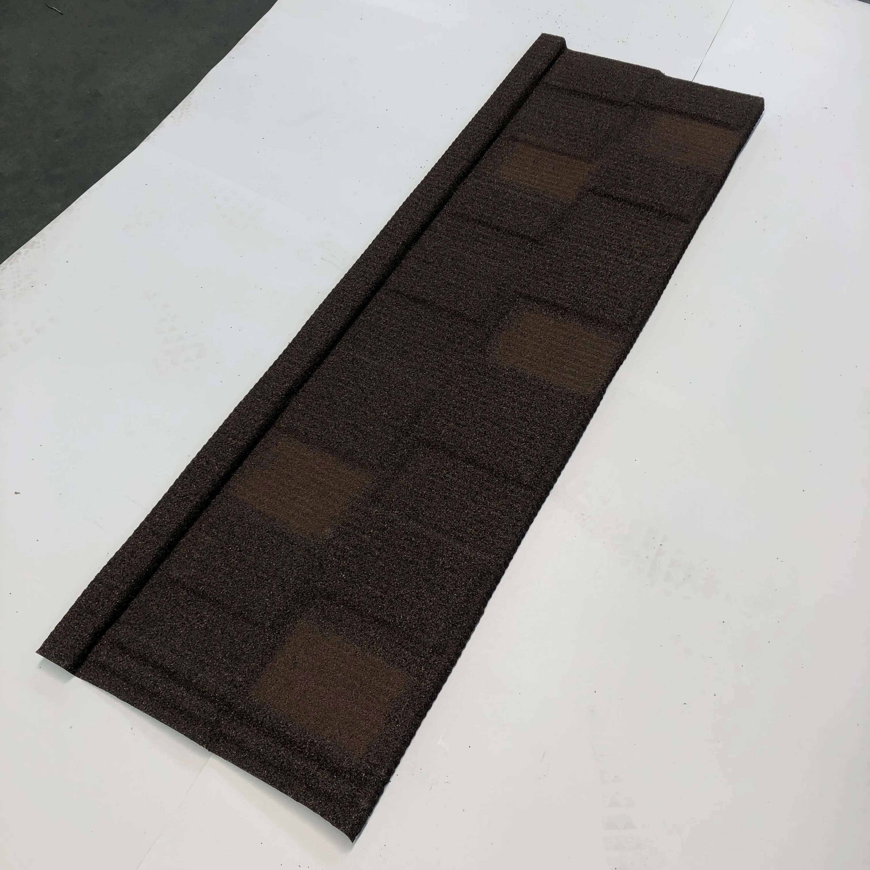 Dubai Color Stone Coated Aluminum Zinc Steel Roof Tiles Metal Building Materials