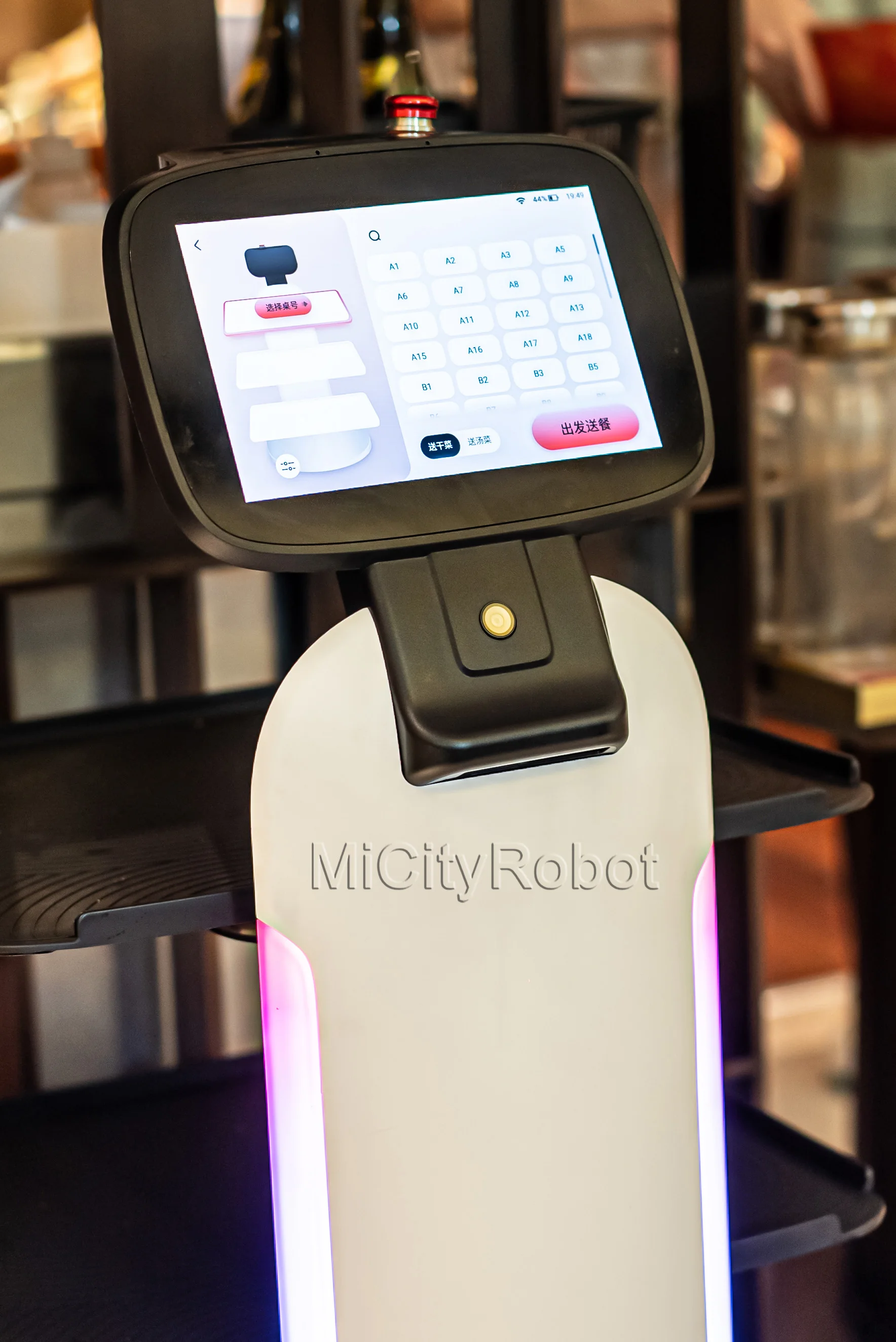 2023 Humanoid Automatic Obstacle Avoidance Intelligent Self service Robots For Food Delivery Service Robot