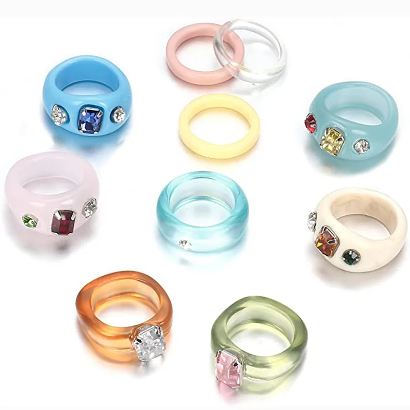 Resin Rings for Women Retro Acrylic Colorful Chunky Rings Pack Clear Plastic Gem Rhinestone Bands Diamond Finger Ring for Adult
