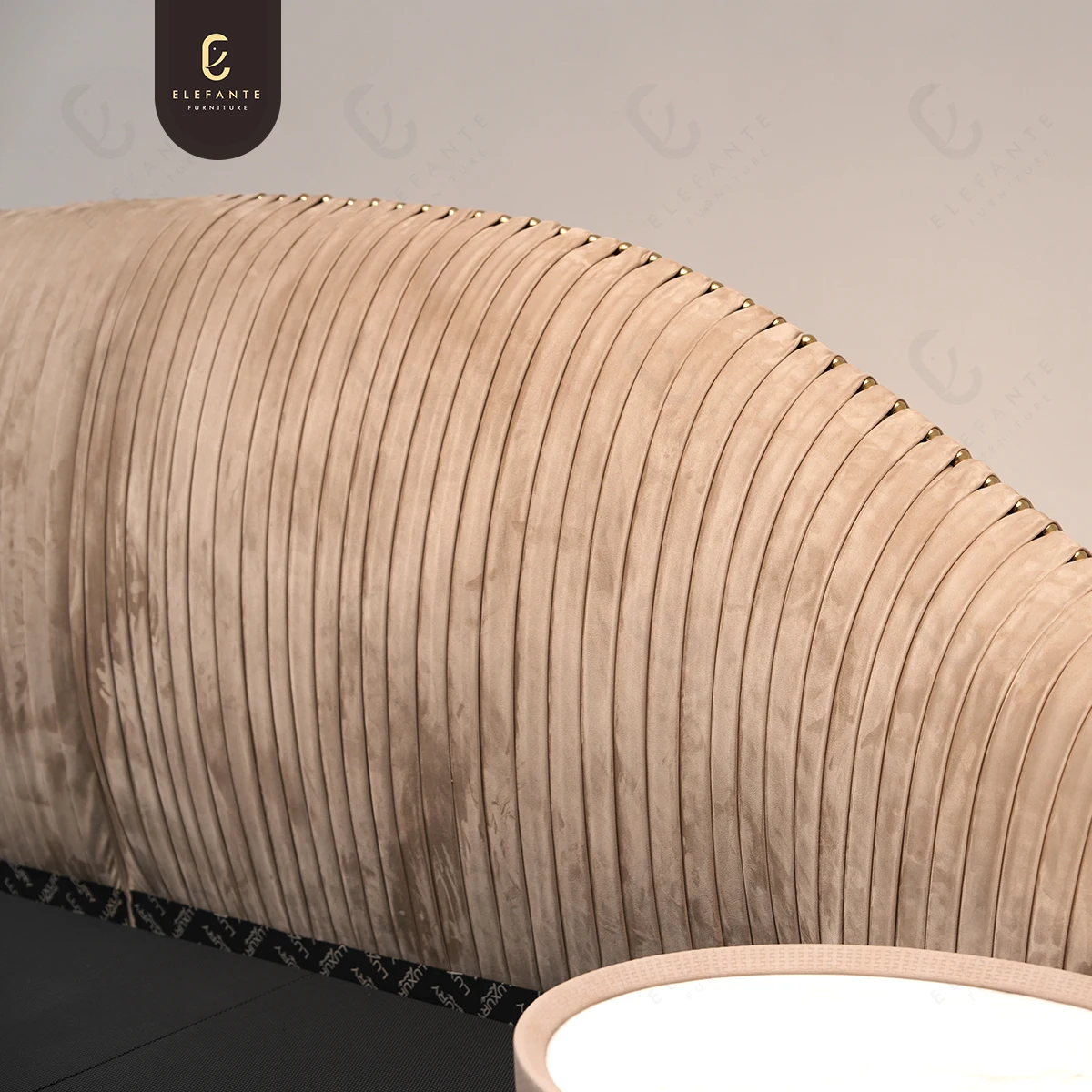 2024 Latest Italian Designer Luxury Double Bed Modern Soft Leather Queen King Size Bed for Bedroom Furniture Set