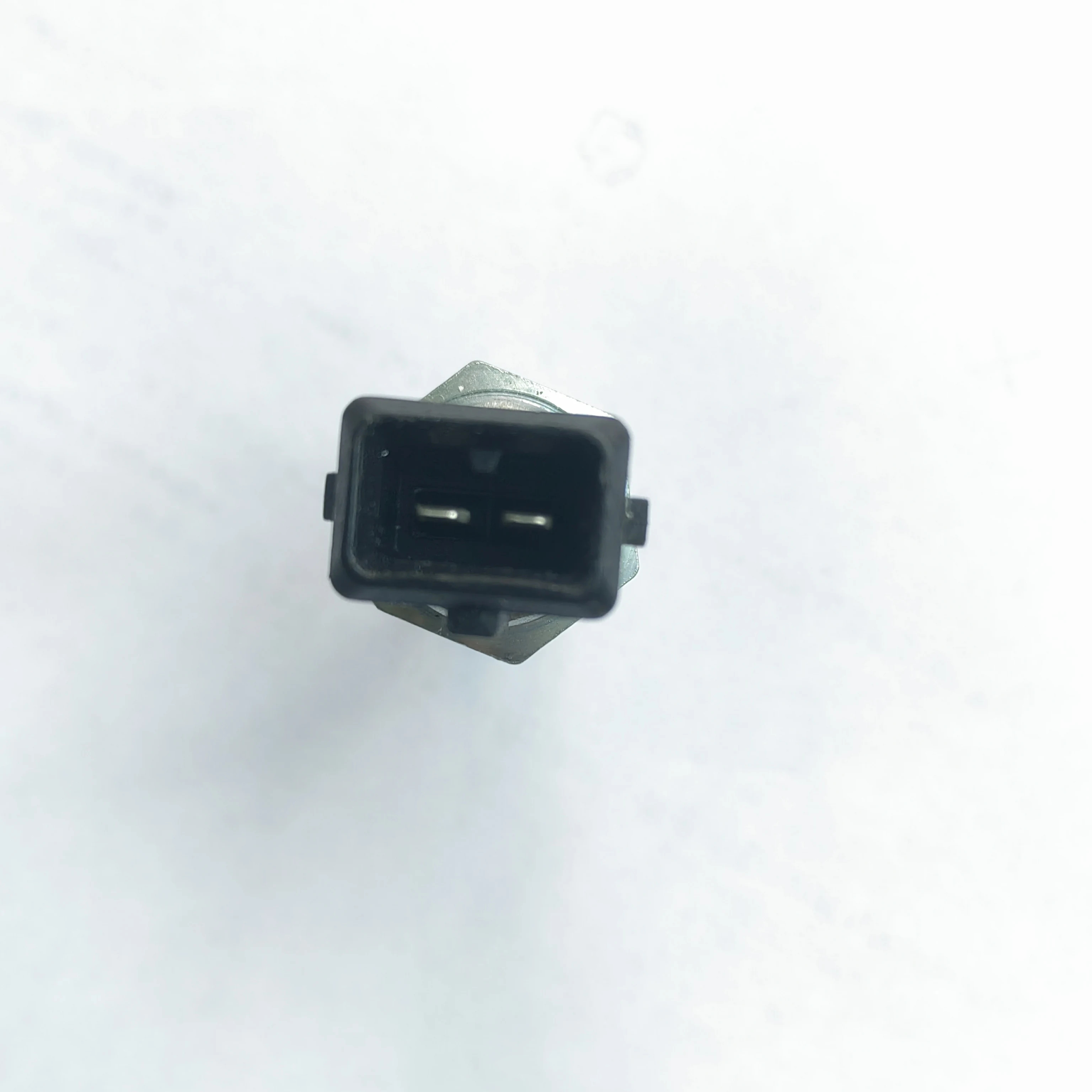 FAW Jiefang Dachai Deutz engine water temperature sensor 3602155/52EY/A 3602155B607 temperature sensor