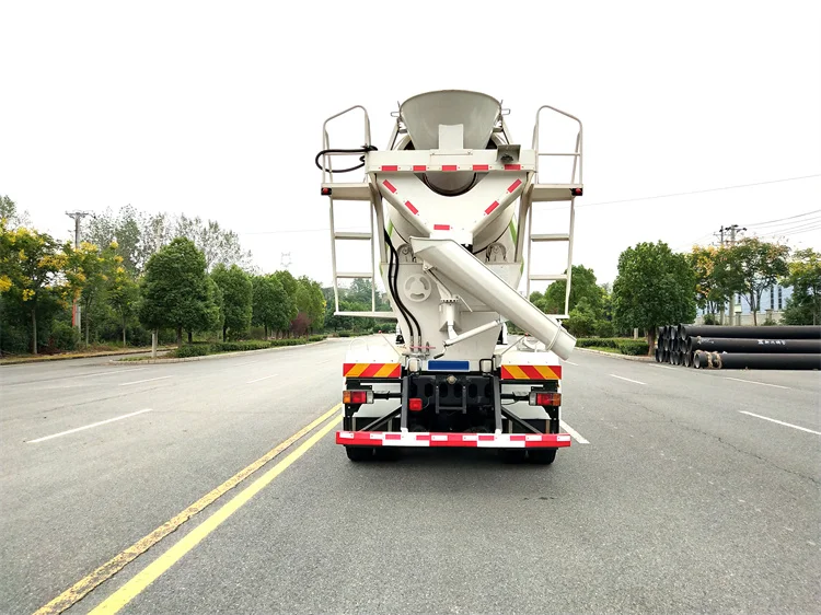 ISUZU GIGA 8x4 Concrete Mixer Truck 16CBM Mixing Drum Cement Mixer Truck for Sale