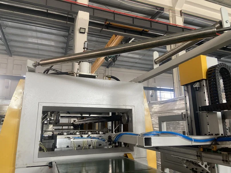 U cup fat fat cup thermoforming machine