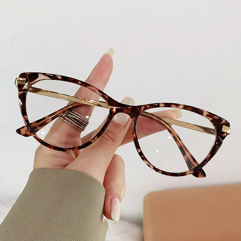 Photochromic Cat Eye Anti Blue Light 2024 Newest Women Men Glasses Wholesale Photochromic Blue Light Glasses Lens 2024