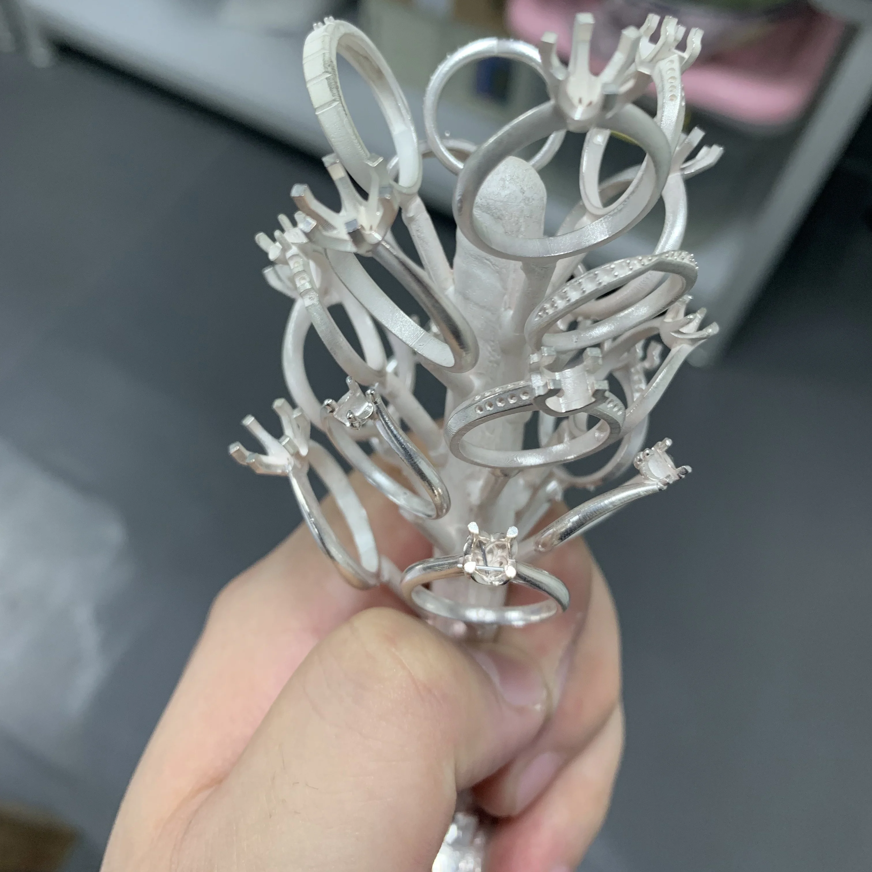 Fast Curing High Hardness 85D Power Resin Sharp Details Easy to Set Ash Free for DLP LED LCD 3D Printer