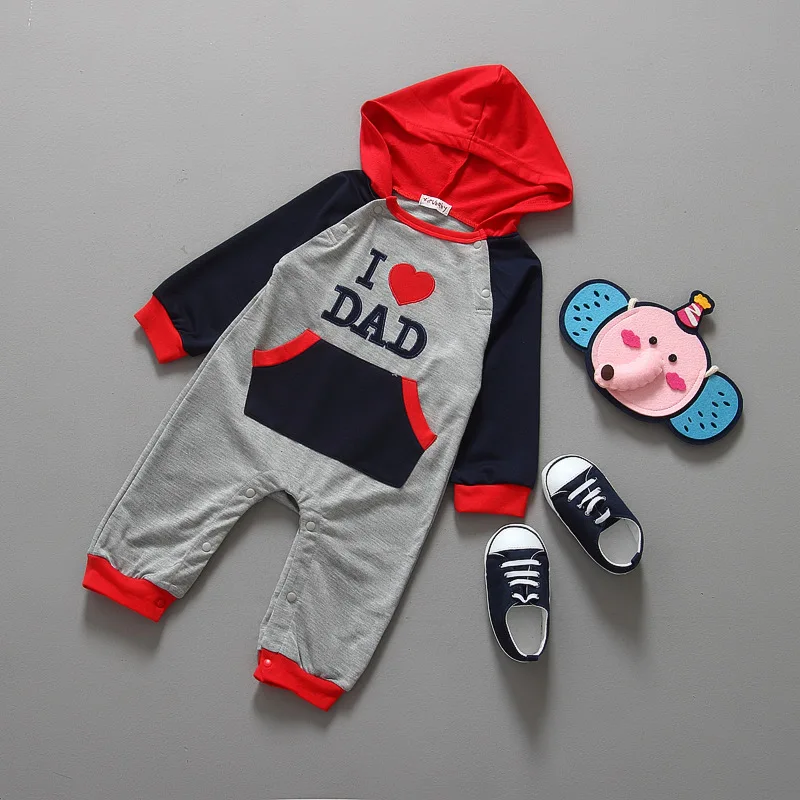Wholesale Made In China New Born Baby Boys Clothes Warm and Coloured Letter Print I Love Dad Or Mom Baby Jumpsuit