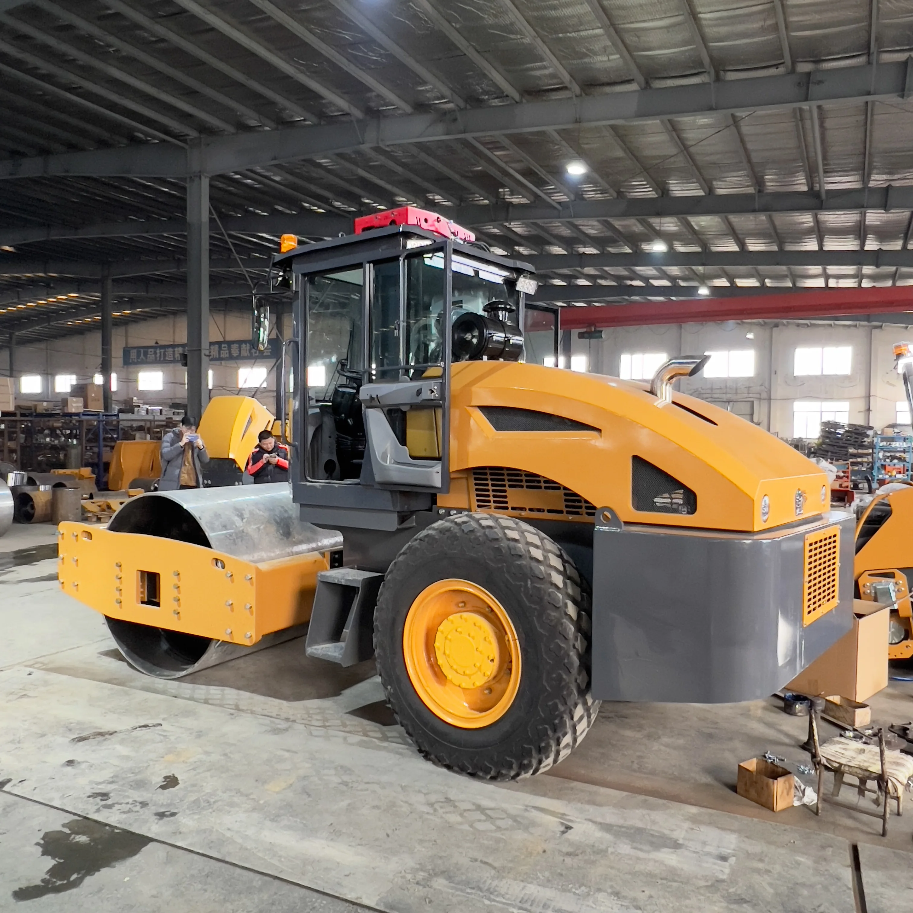high quality 4 ton 5 ton 8 ton hydraulic vibratory road roller new road machinery ride on road roller