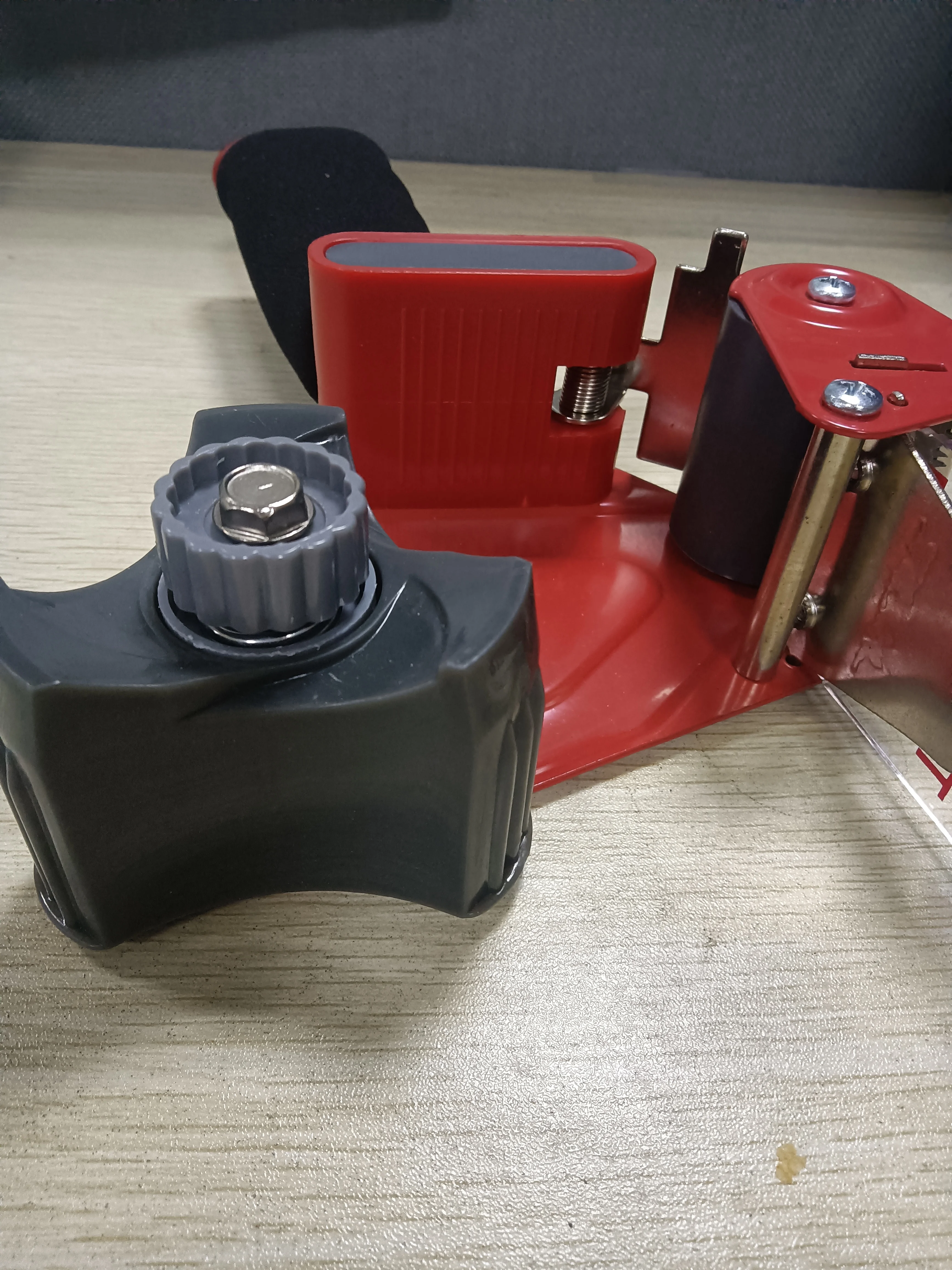 Red Packaging Tape Dispenser  Metal high quality Tape Cutter Packing Seal Dispenser