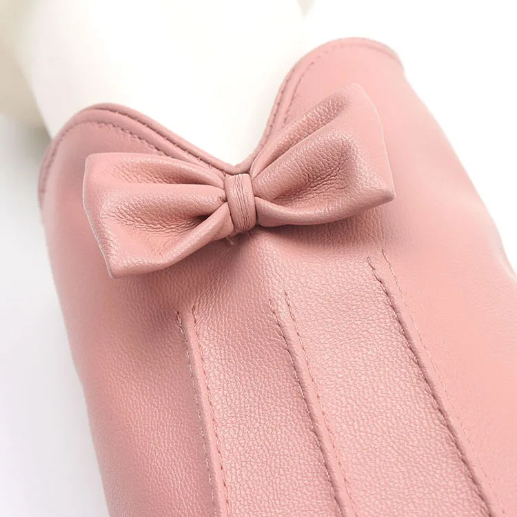 High Quality Fashionable Sheepskin Fake Leather Gloves Ladies Soft Printed Winter Sports Outdoor Casual Gloves Wool Lining High