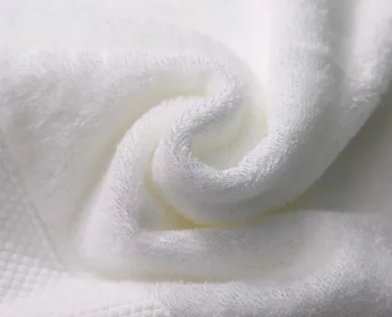 Custom gold thread embroidered logo 100% cotton five star hotel face bath towel set