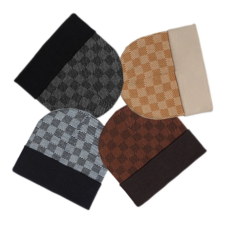 New Arrival Designer Letter Printed Checkerboard Winter Cap Soft Warm Knitted Beanie Hats