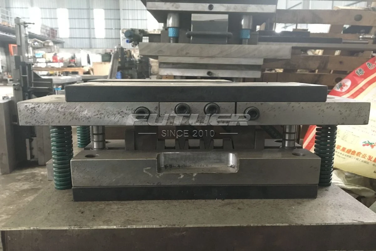Mould manufacturer metal stamping mold terminal progressive extruding mold