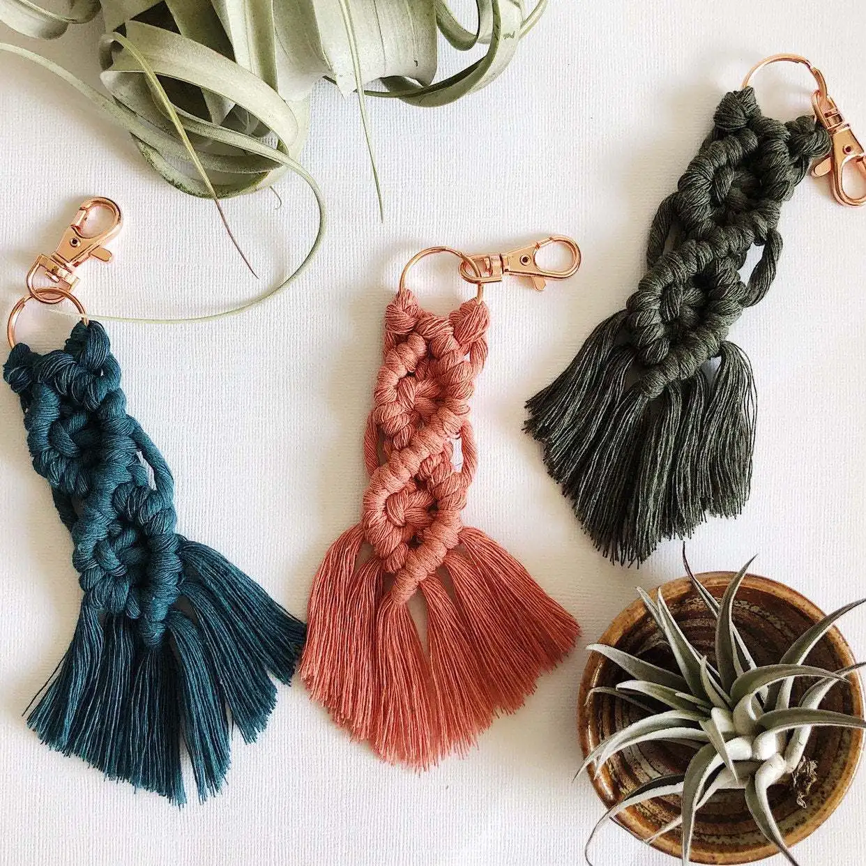 Vintage Handmade Rope Keychains Gifts Boho Macrame Tassel Goldfish Keychain Pendant For Women Girls Boho Style Keychains