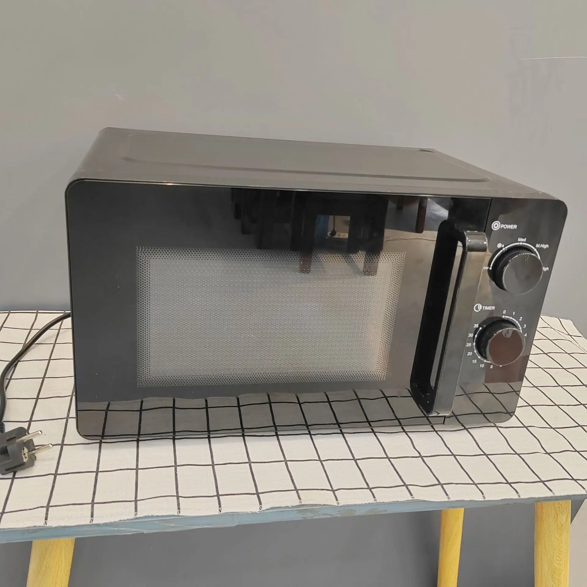 OEM 20L Black High Power Home Kitchen Appliance Factory Supply Microwave Oven for home use