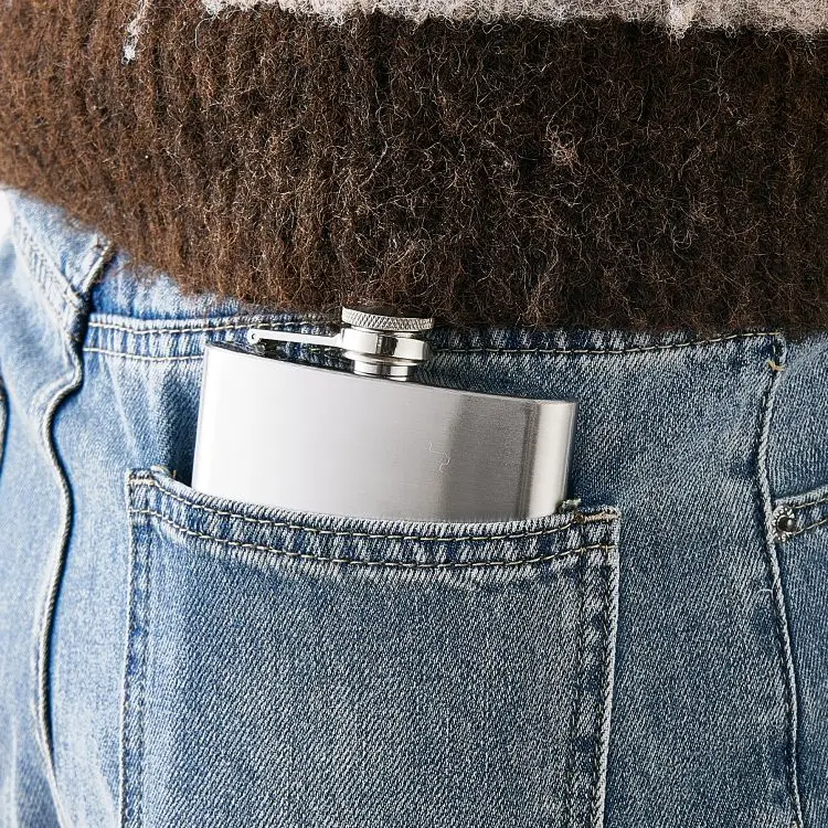 Wholesale Cheap Price Low MOQ Stainless Steel Wine Alcohol Hip Flask for Travel Camping Gift