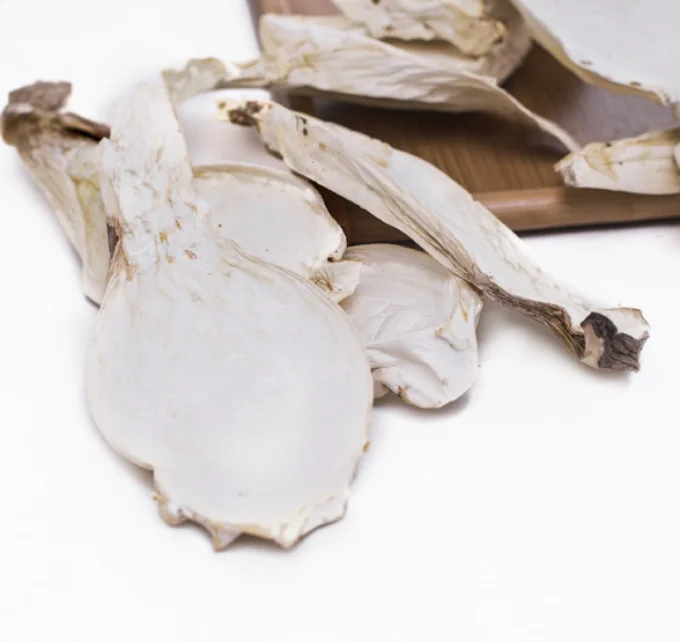 
Pleurotus eryngii dried mushrooms Boletus of the steppes King Oyster Mushroom slices for food 