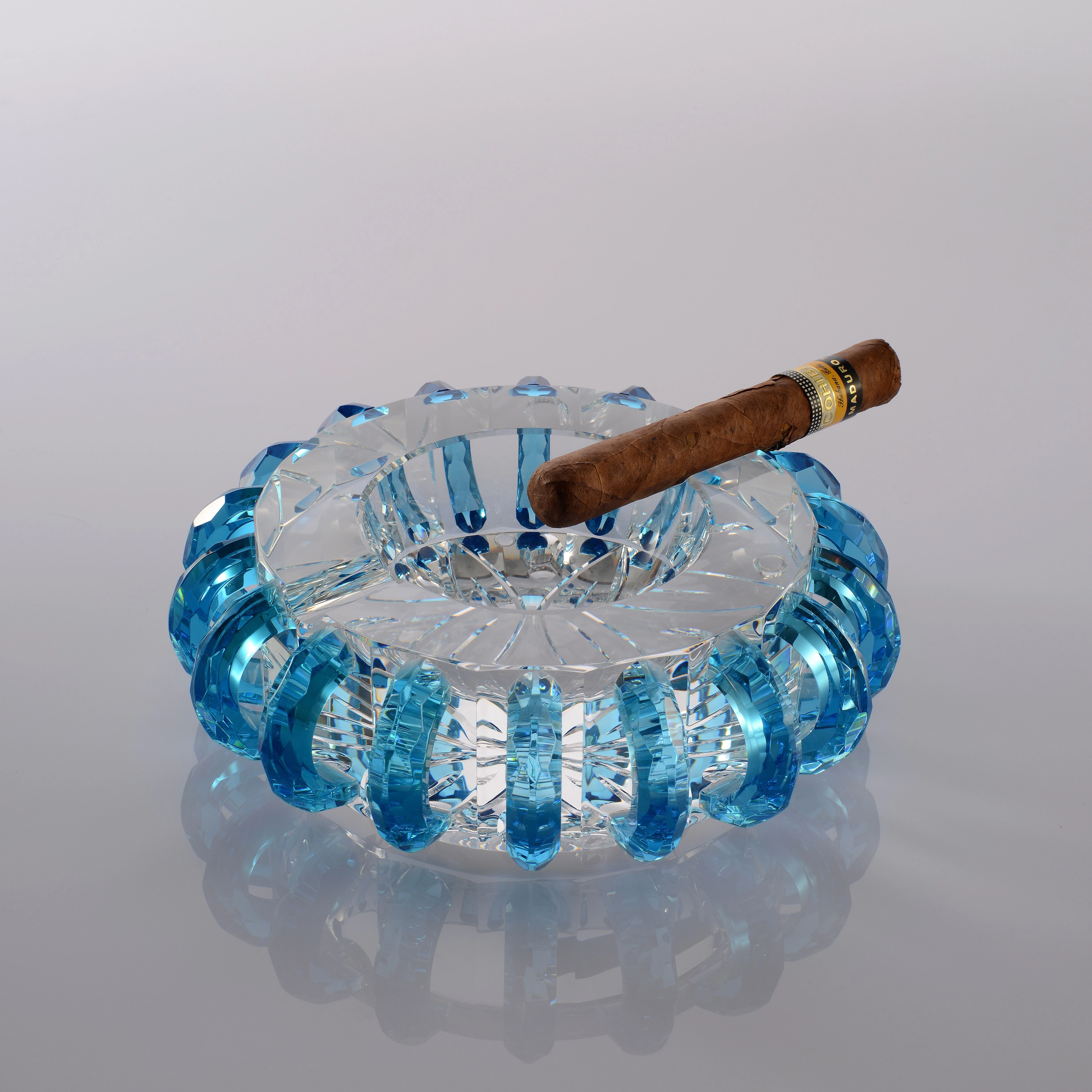 wholesale Custom Made Large round Crystal Glass Ashtray For Business Gift