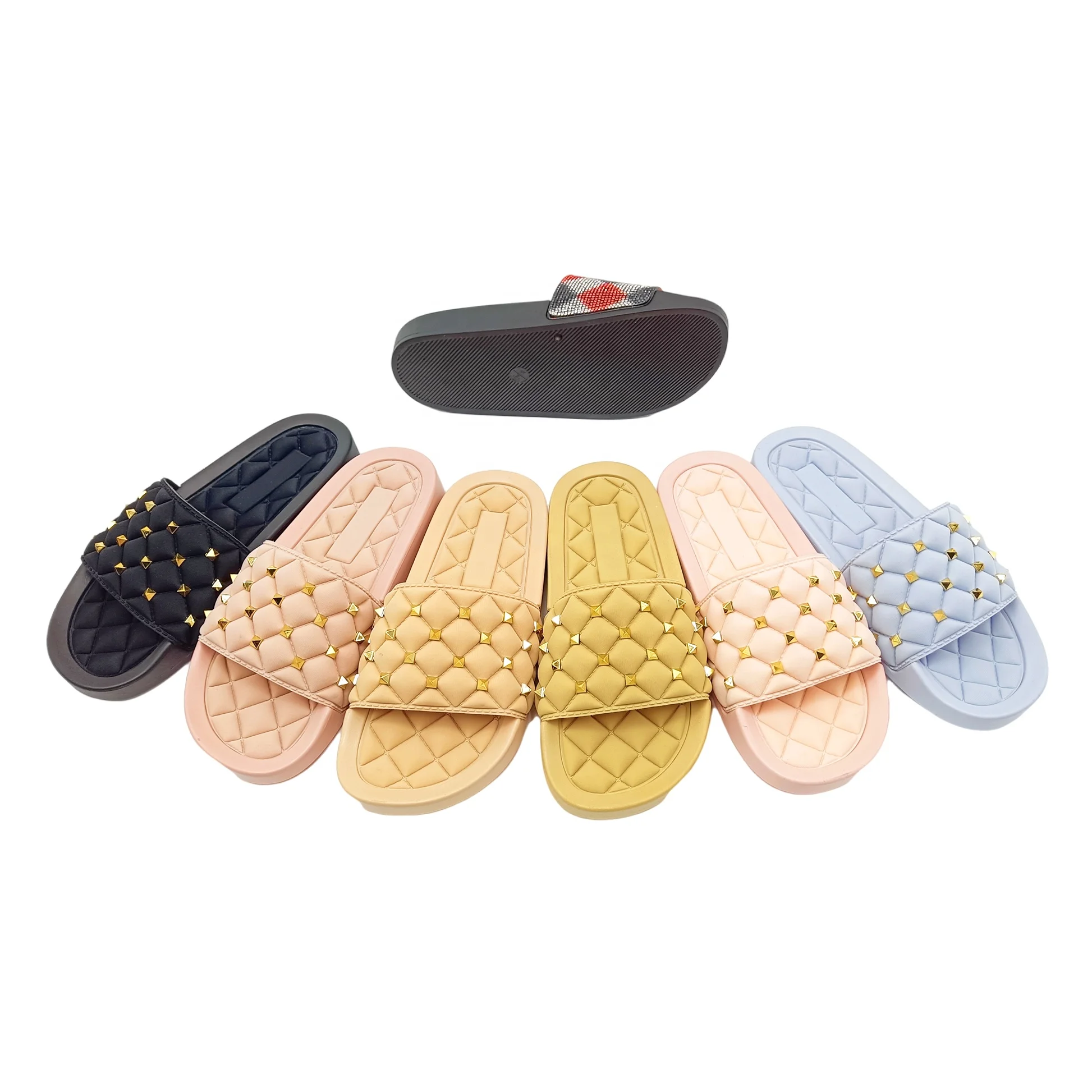 Popular Rivets Flat Sandals For Ladies Flip Flops Outdoor Women Casual Shoes Sponge Slippers