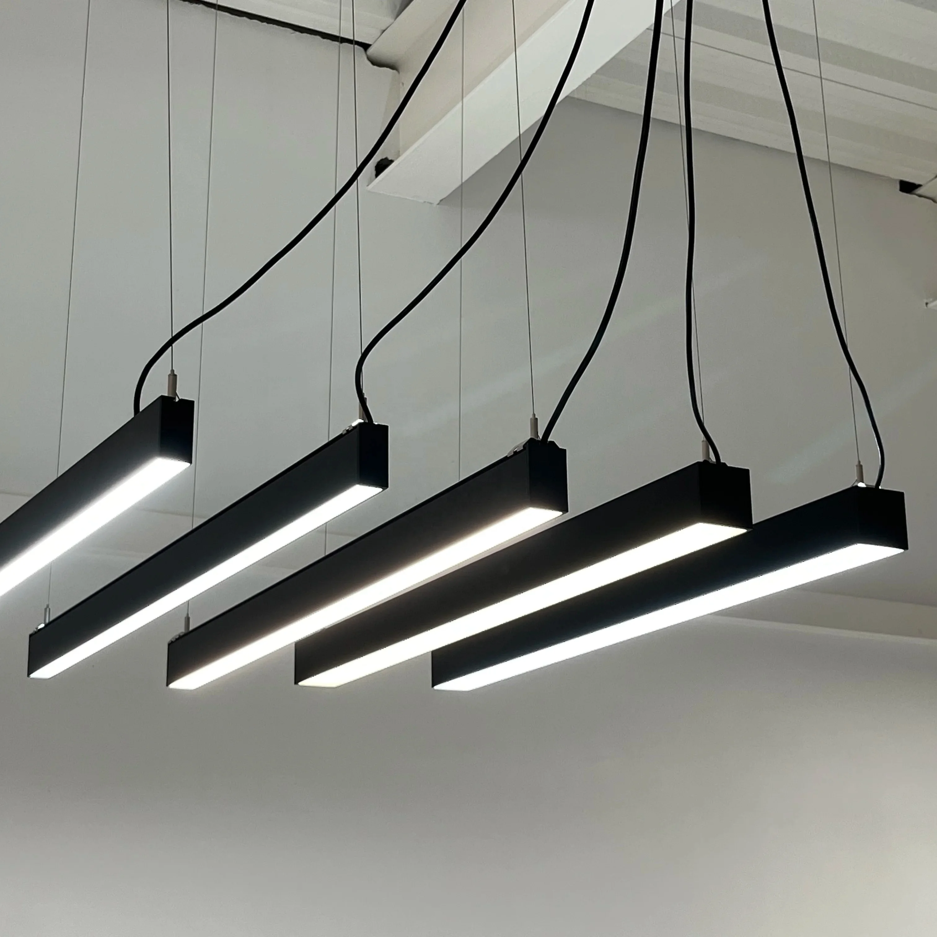 Linkable Linear LED Pendant Light up and down 4ft Tube Aluminum Lamp Body Dali PC Material for Office Applications