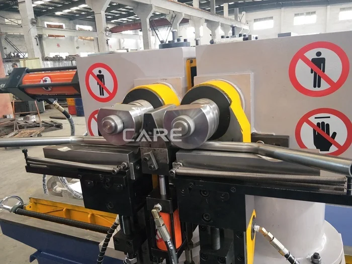 SW38A автоматический гибочный станок с двойной головкой и вращением на 90 градусов