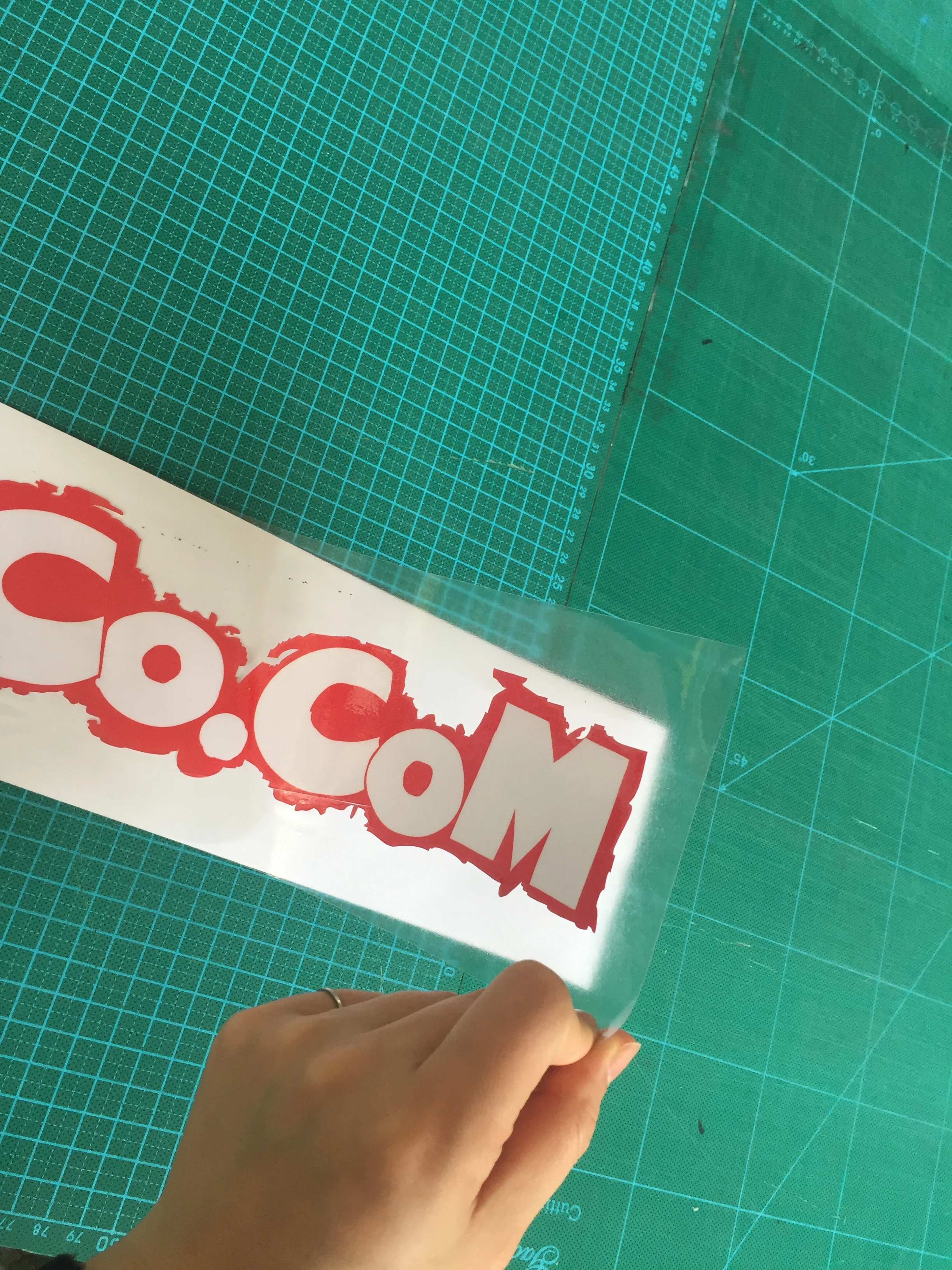 Белая виниловая высечка переводная буква наклейка с прозрачным фоном для магазина и автомобиля