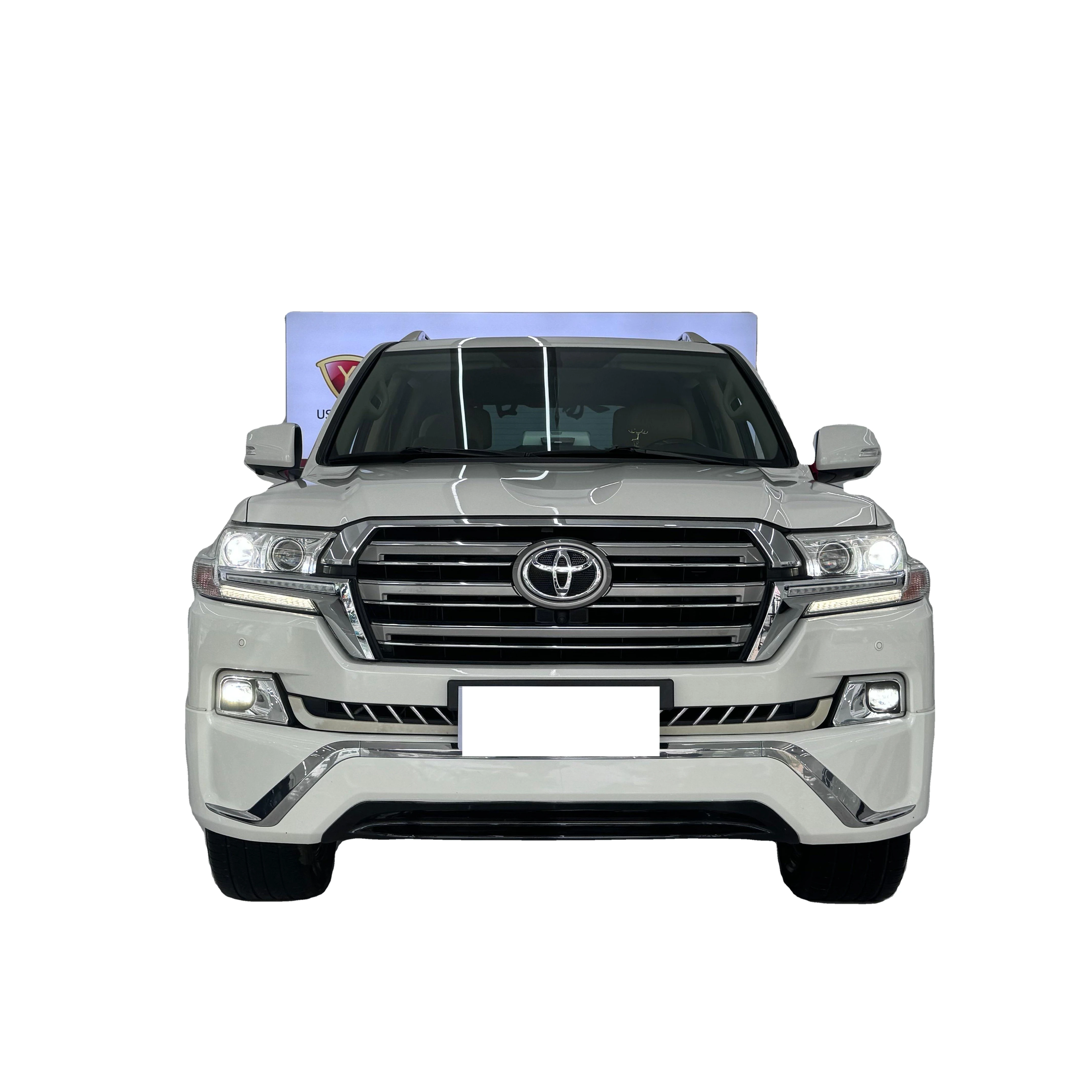 Toyota Land Kuluze (ИМПОРТНАЯ) 2017 модель 4000 Ближневосточное издание Подержанный автомобиль