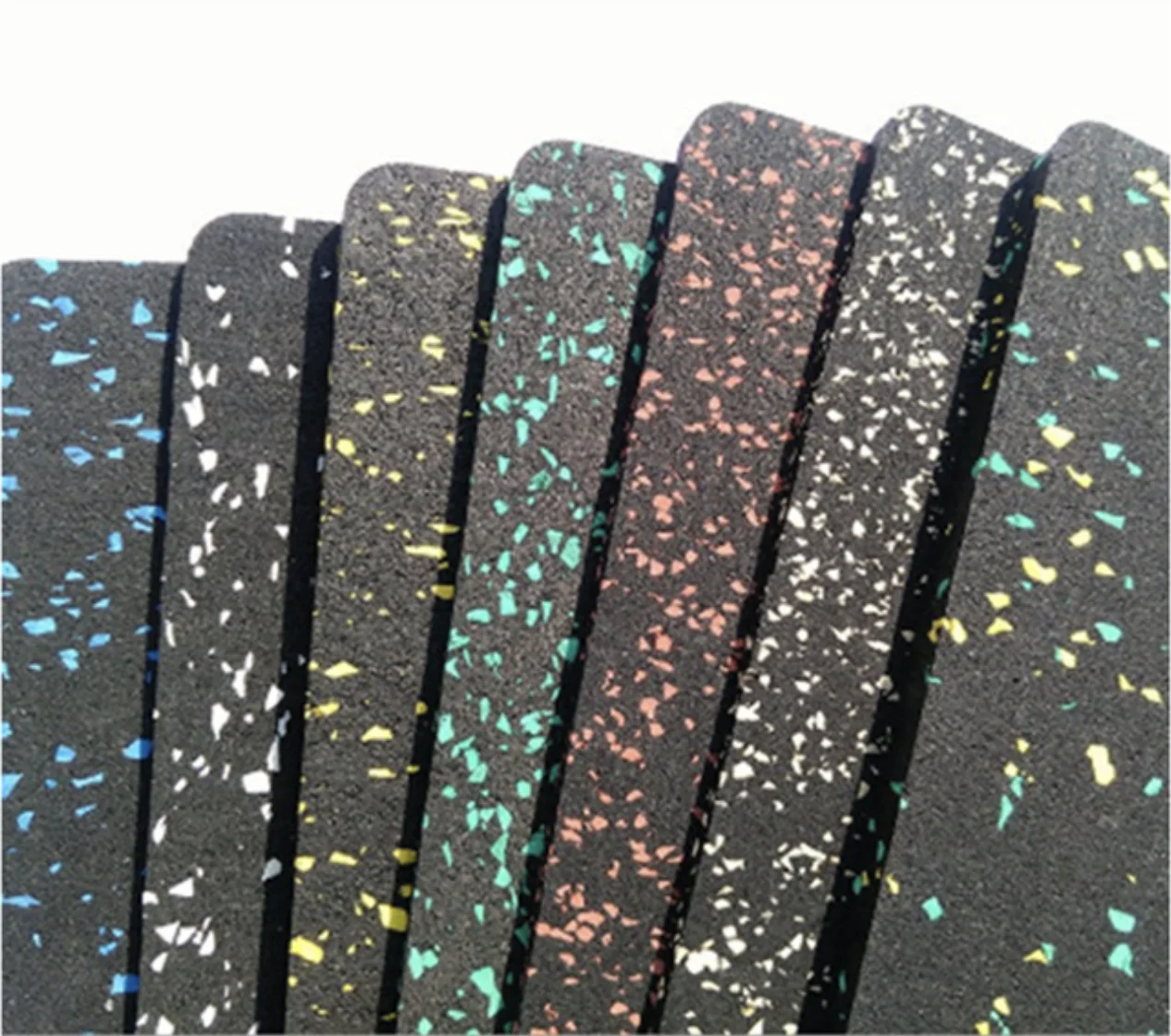 
cheap non-toxic gym rubber flooring in roll 