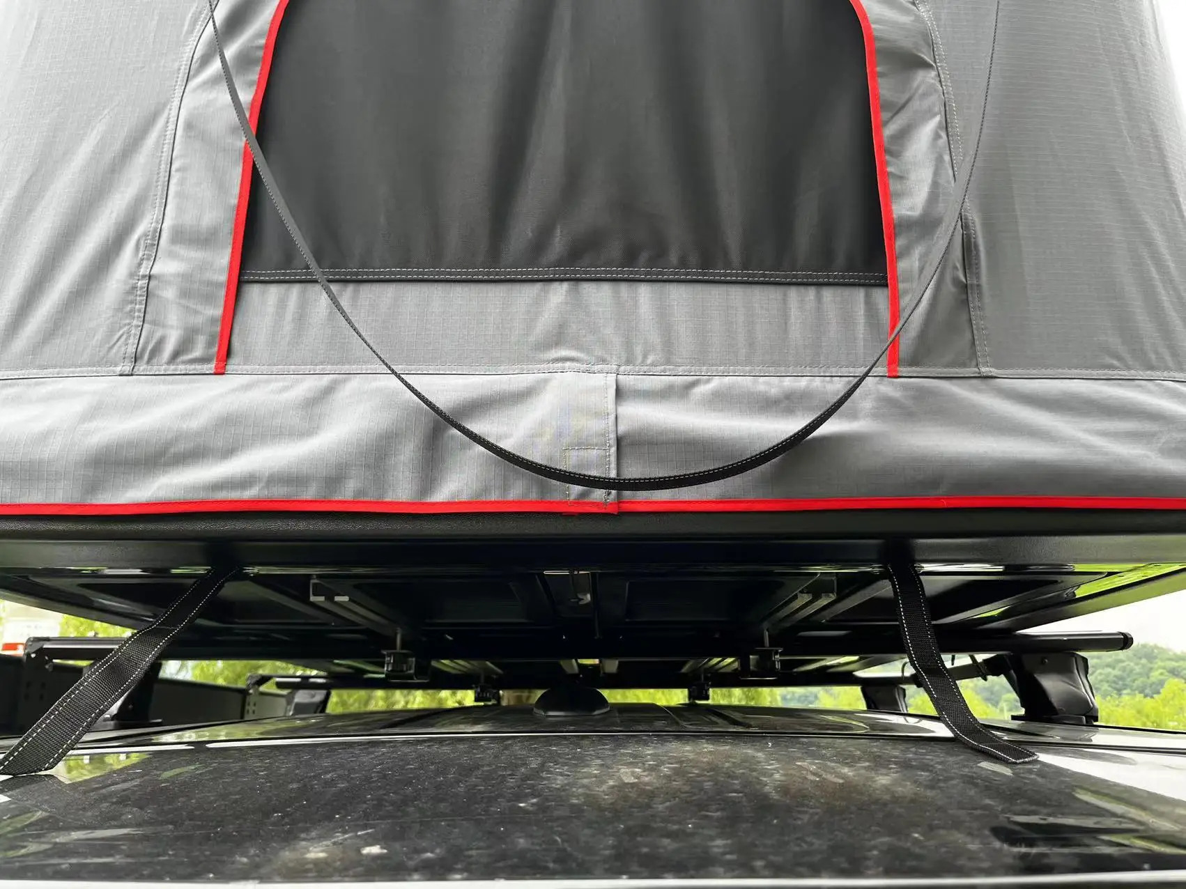 Factory Price Auto Hard Shell Car Roof Top Tent Waterproof Four Seasons Camping Tent Outdoor Travel Hiking Double Layer 2-Person