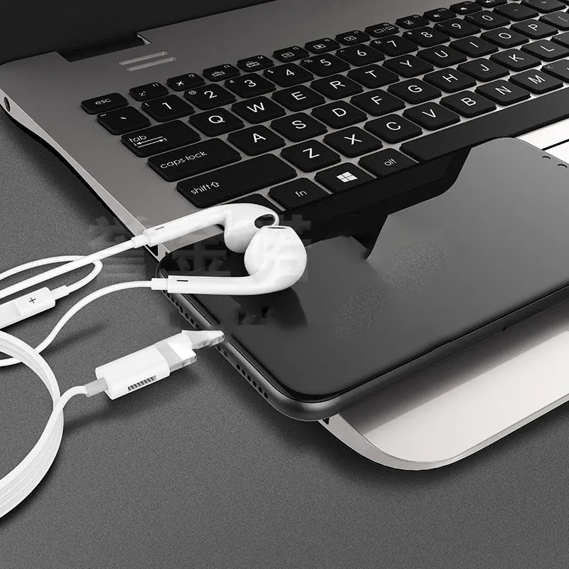 Wholesale TPE 110db 20Hz Wired Headphone with Charging Adapter with Lightnings Port can Charge Bluetooth Earphones Headphones