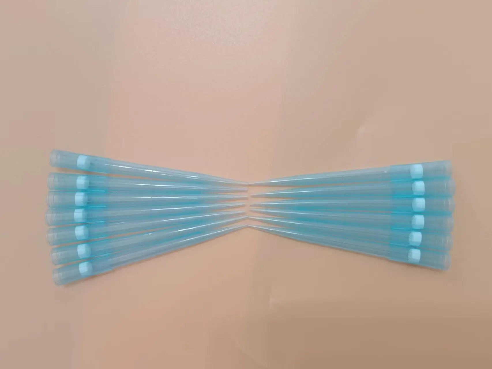 Factory Wholesale Customized Triangular Cone Type Micropipette Lab Consumable Universal Filter Pipette Tip