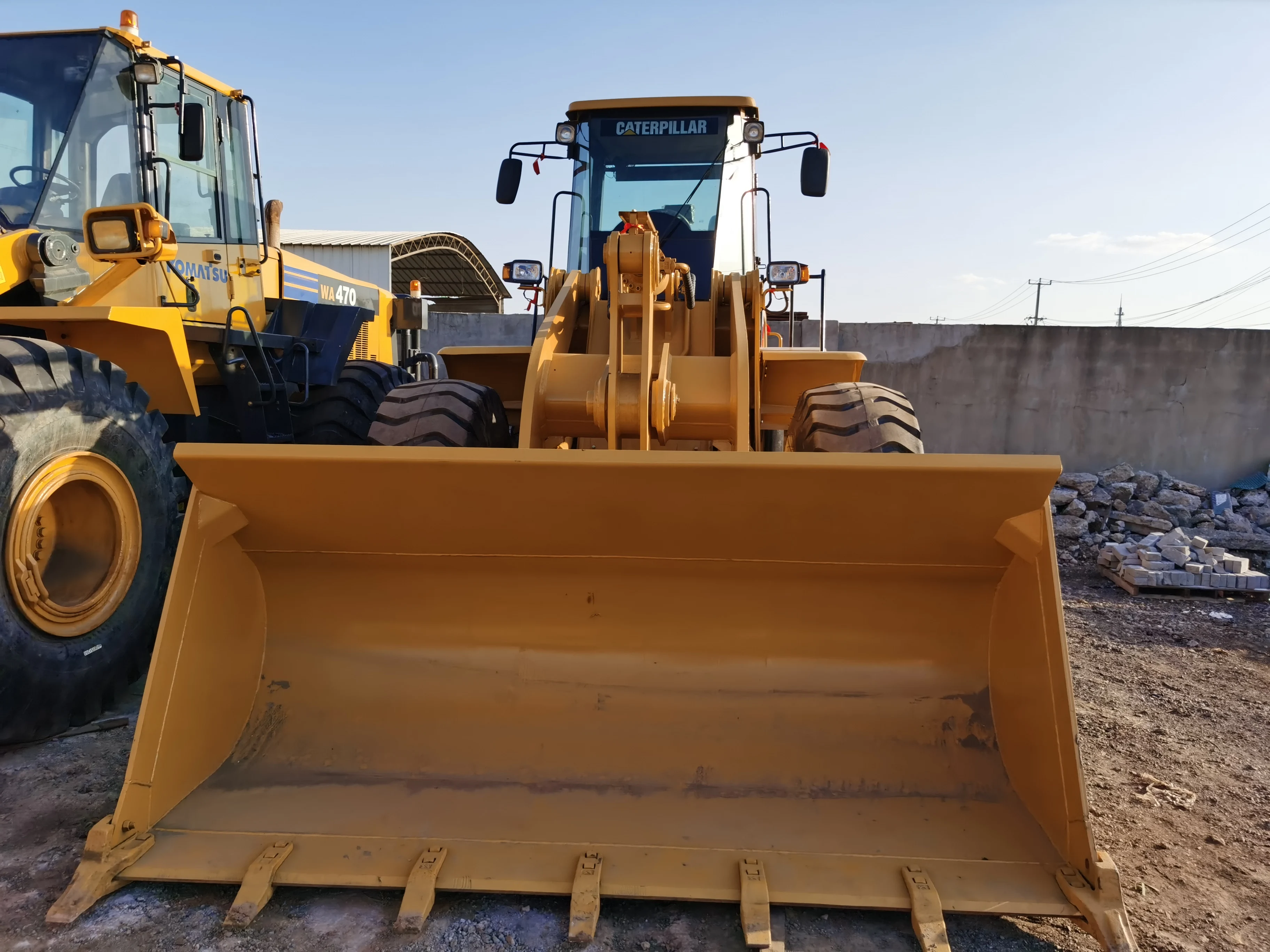 Б/у колесный погрузчик Caterpillar 966H на